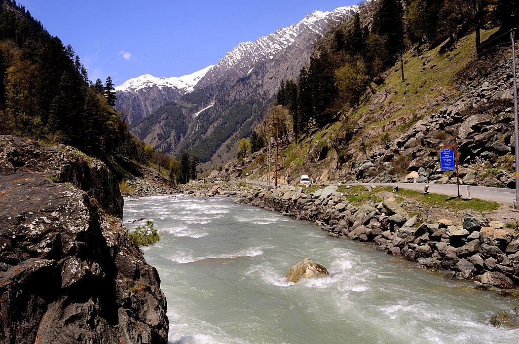 Kashmir with Vaishno Devi Tour